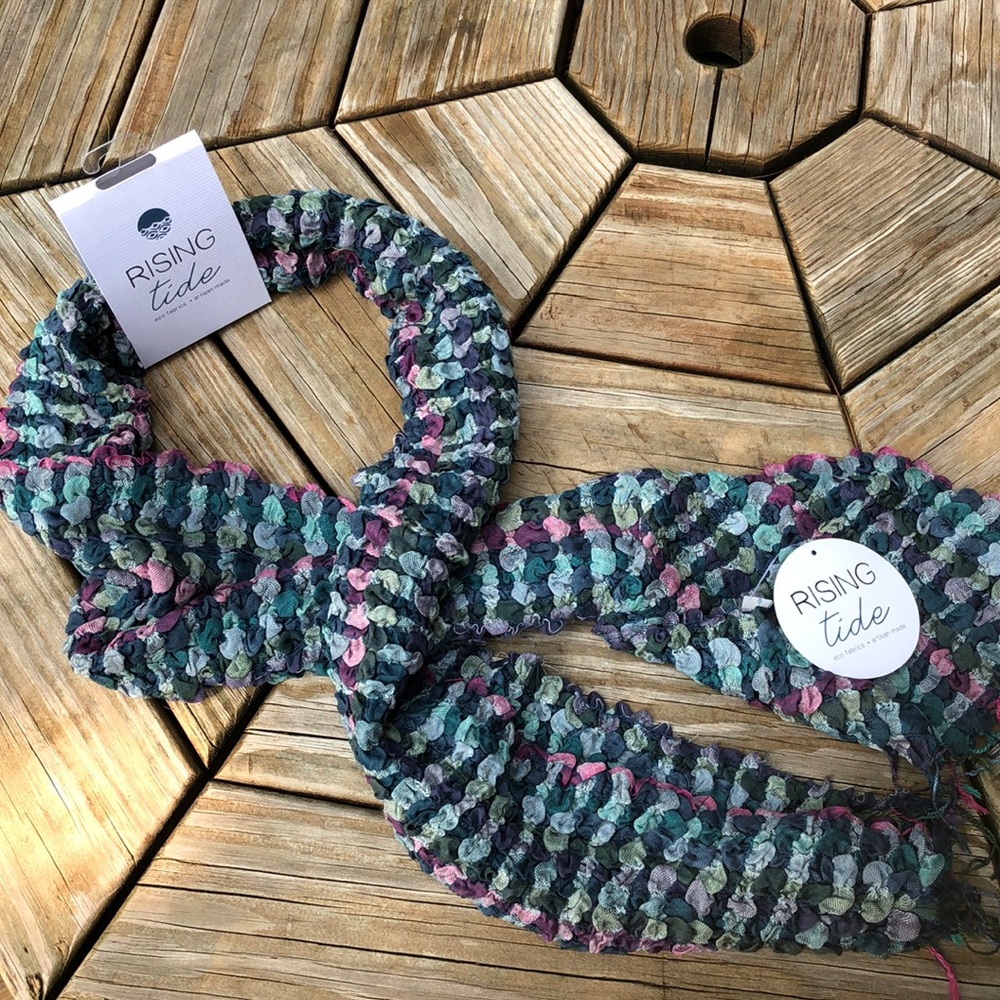 Rising tide scarf